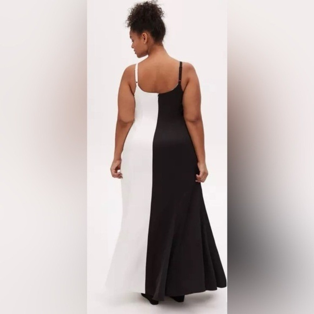 Disney for Torrid Black & White 101 Dalmatians Cruella De Vil‎ Evening Gown 18 M - Picture 3 of 13